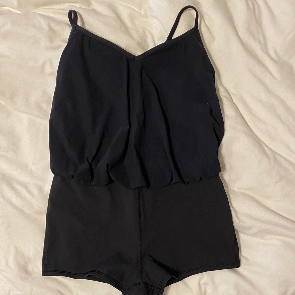 Lululemon dance to yoga leotard